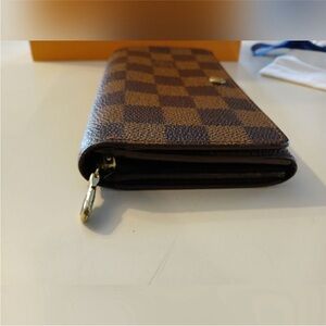 Louis Vuitton Damier Porte Monnaire Billetd Tresor Bi-fold wallet